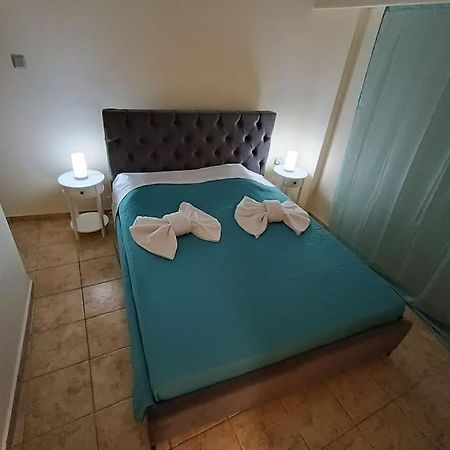 פיראוס Athens Sky Suites 1 מראה חיצוני תמונה
