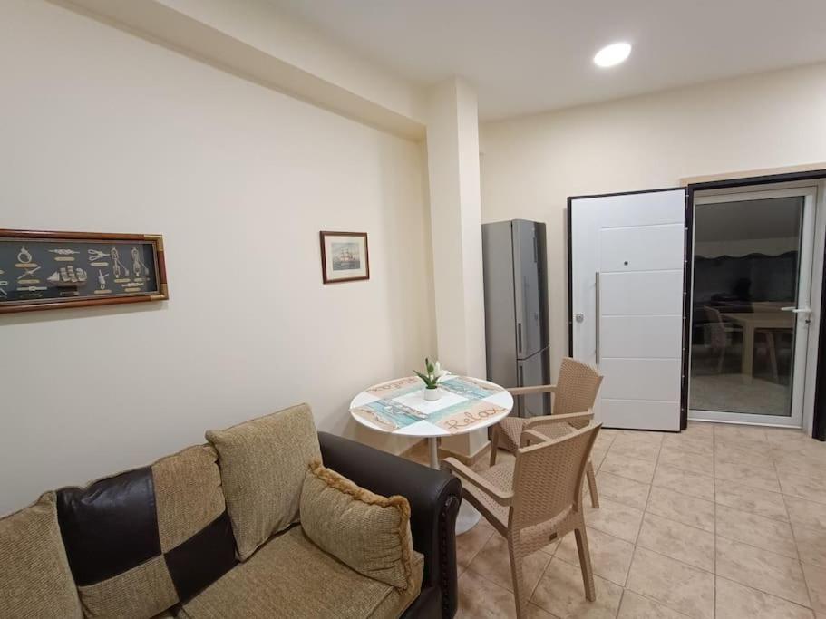 פיראוס Athens Sky Suites 1 מראה חיצוני תמונה