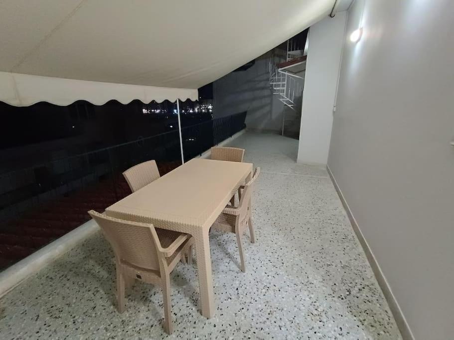 פיראוס Athens Sky Suites 1 מראה חיצוני תמונה
