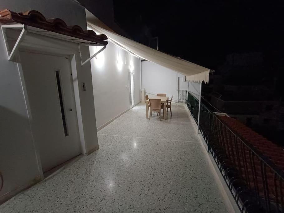 פיראוס Athens Sky Suites 1 מראה חיצוני תמונה